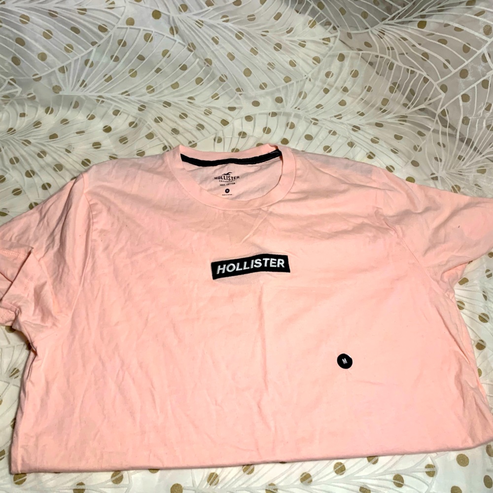 Hollister T-Shirt